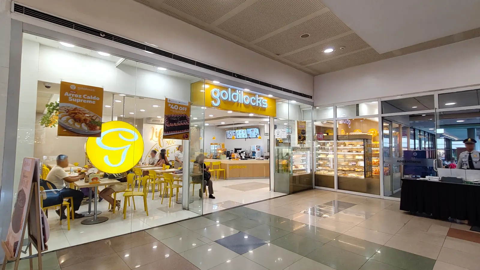 GOLDILOCKS in SM City North EDSA